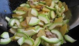 吃角瓜的网红,美味与时尚的完美邂逅